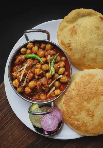 Choole-Bhature